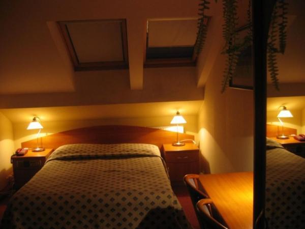 Hotel Alexandra Pobiedziska Eksteriør billede